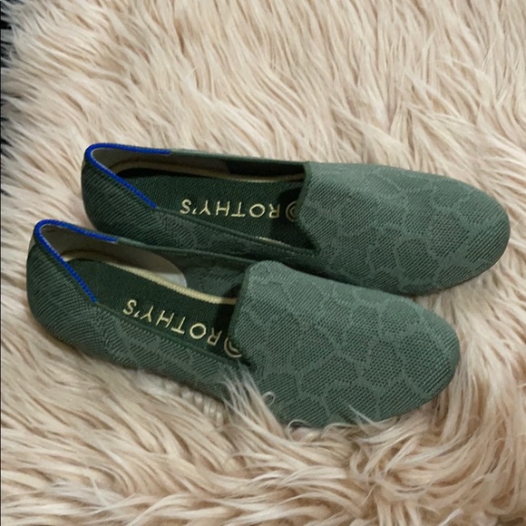 Rothys the safari size 7 woman’s loafers - Picture 10 of 13